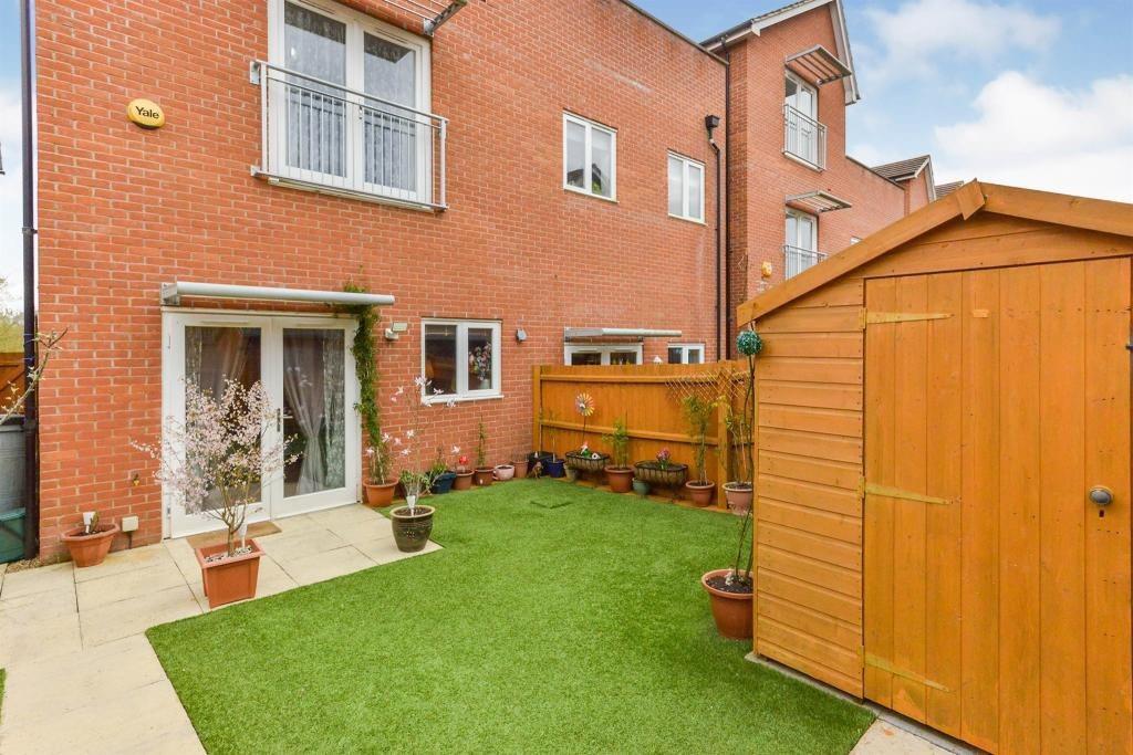 Carradine Crescent, Oxley Park, Milton Keynes